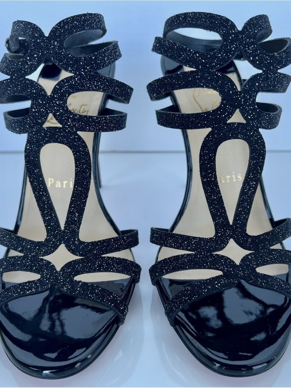 CHRISTIAN LOUBOUTIN • SANDALS
Women • Size EU 38.5 • Brand new Authentic